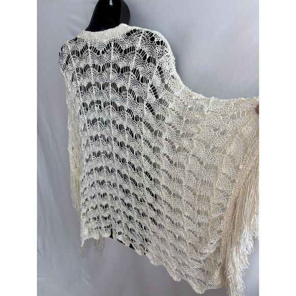 Steve Madden Crochet Fringe Poncho Cream One Size Coastal Bohemian Boho Beachy - Picture 5 of 10